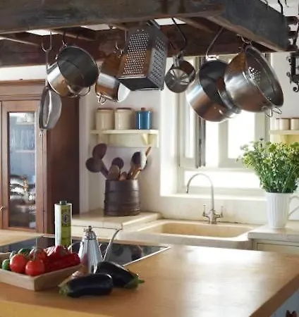 The Eagle's Nest, Fanari, Mykonos * Fanari (Mykonos)